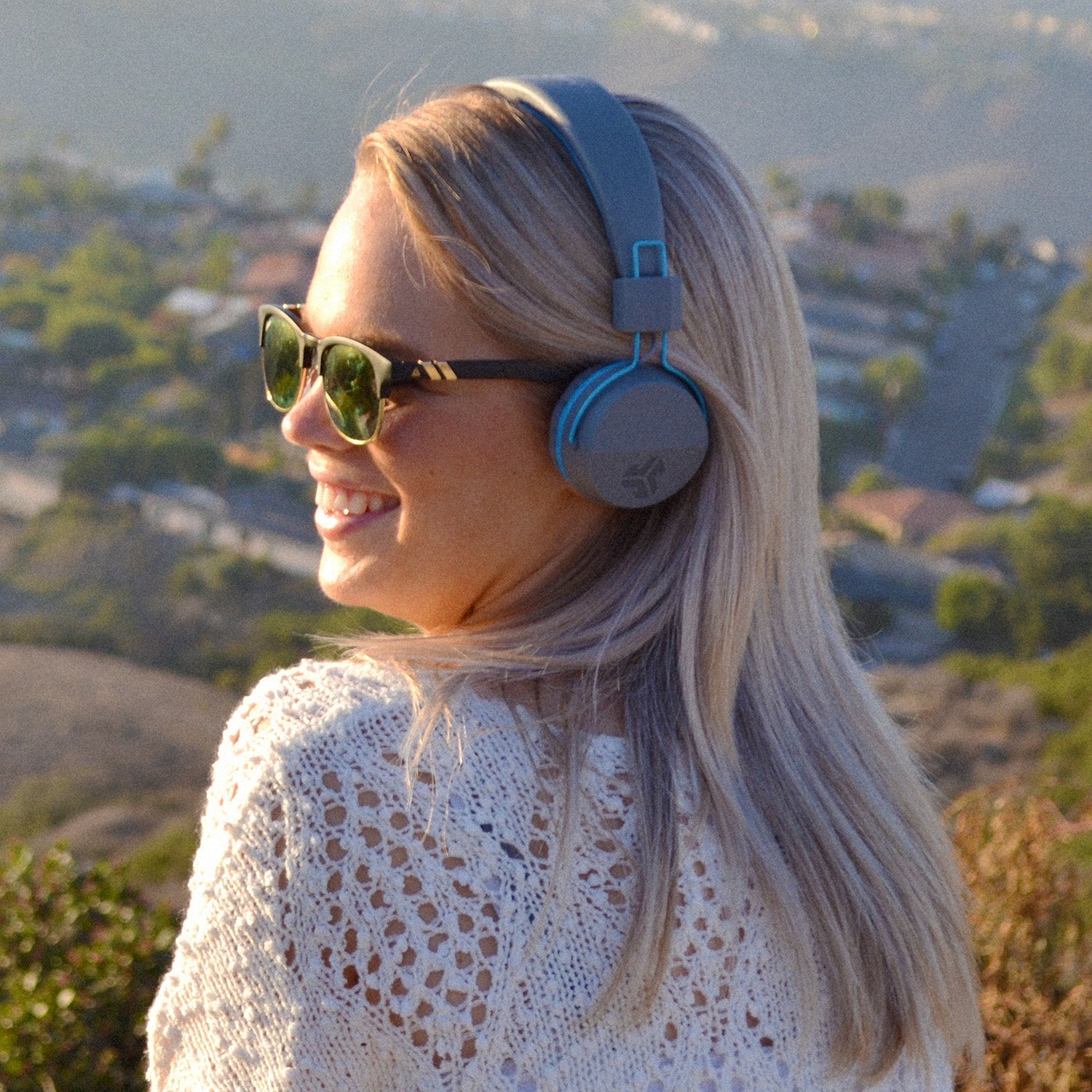 Neon Wireless On-Ear Headphones Blue - Image 3