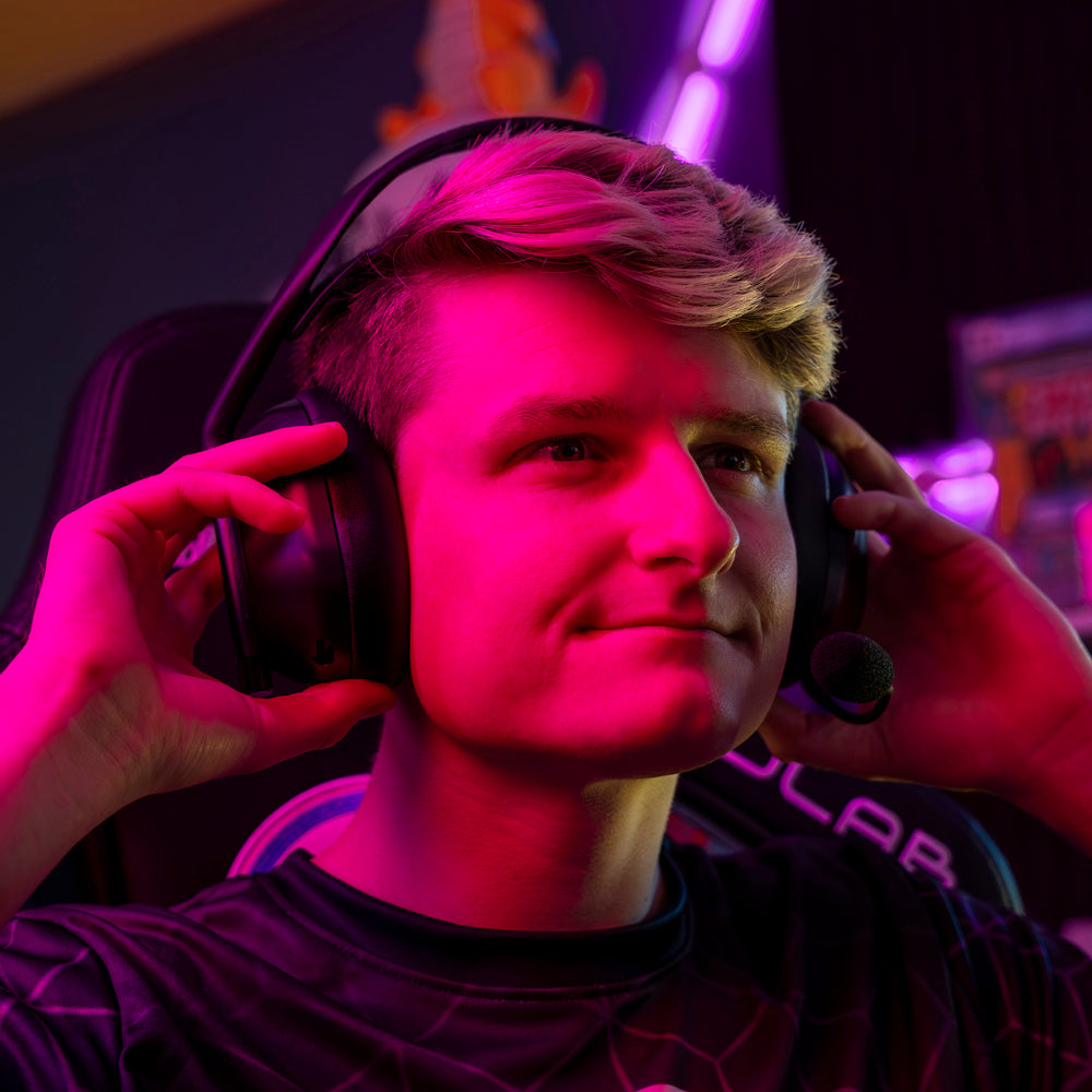 Daybreak Wireless Gaming Headset Black - Image 2