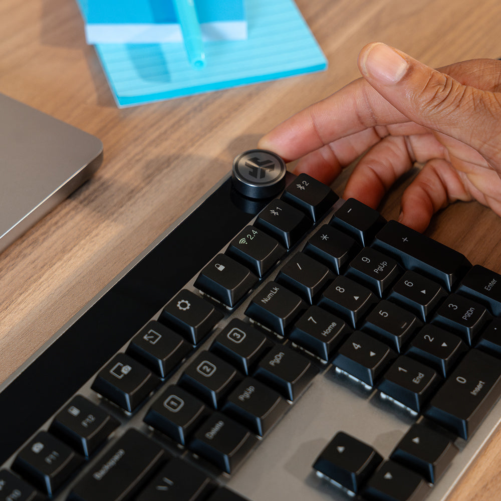 Epic Mechanical Keyboard Black - Image 4
