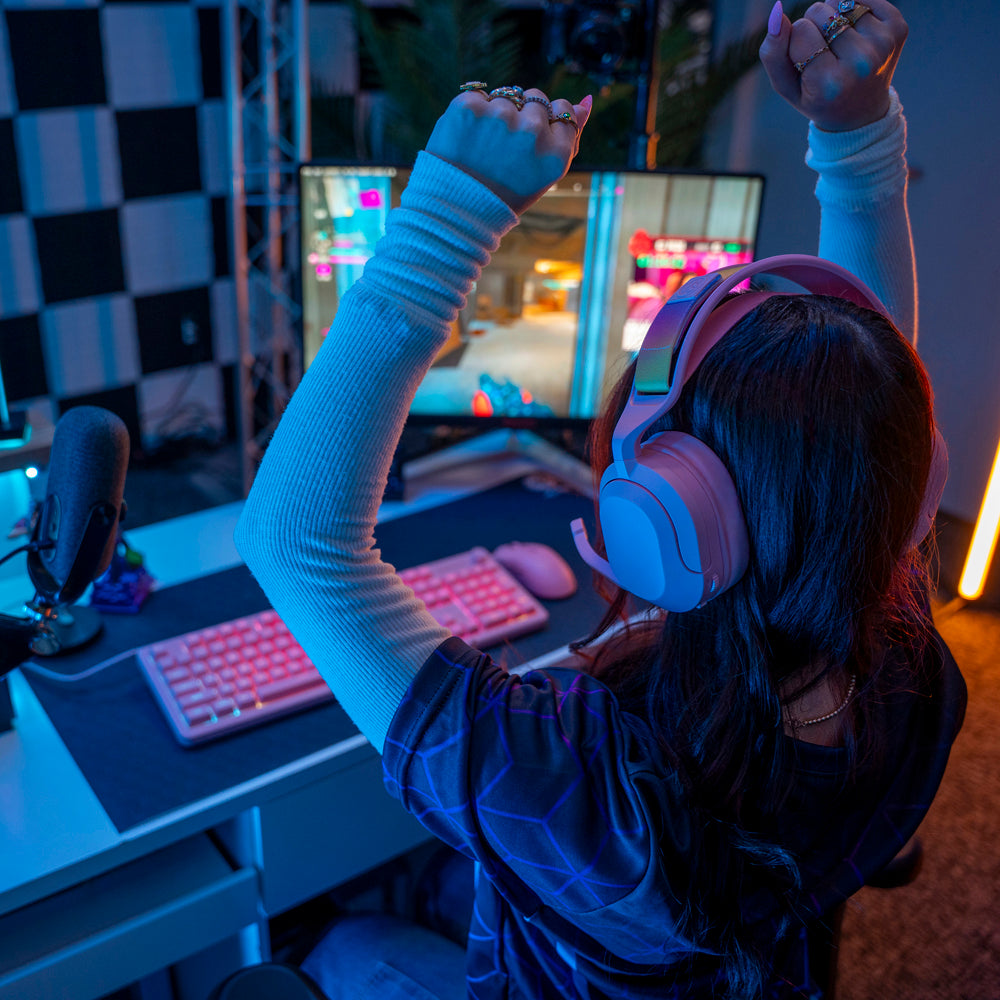 Nightfall Wireless Gaming Headset Pink - Image 4
