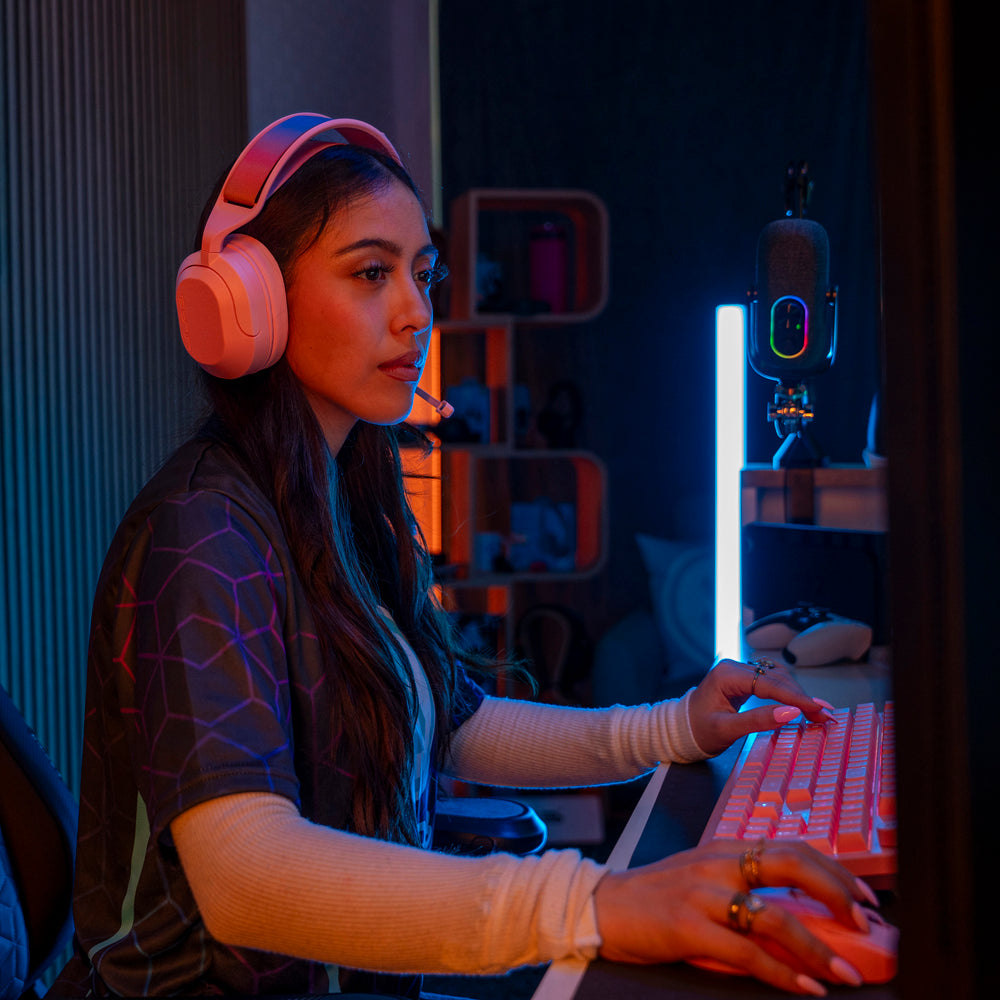Nightfall Wireless Gaming Headset Pink - Image 2