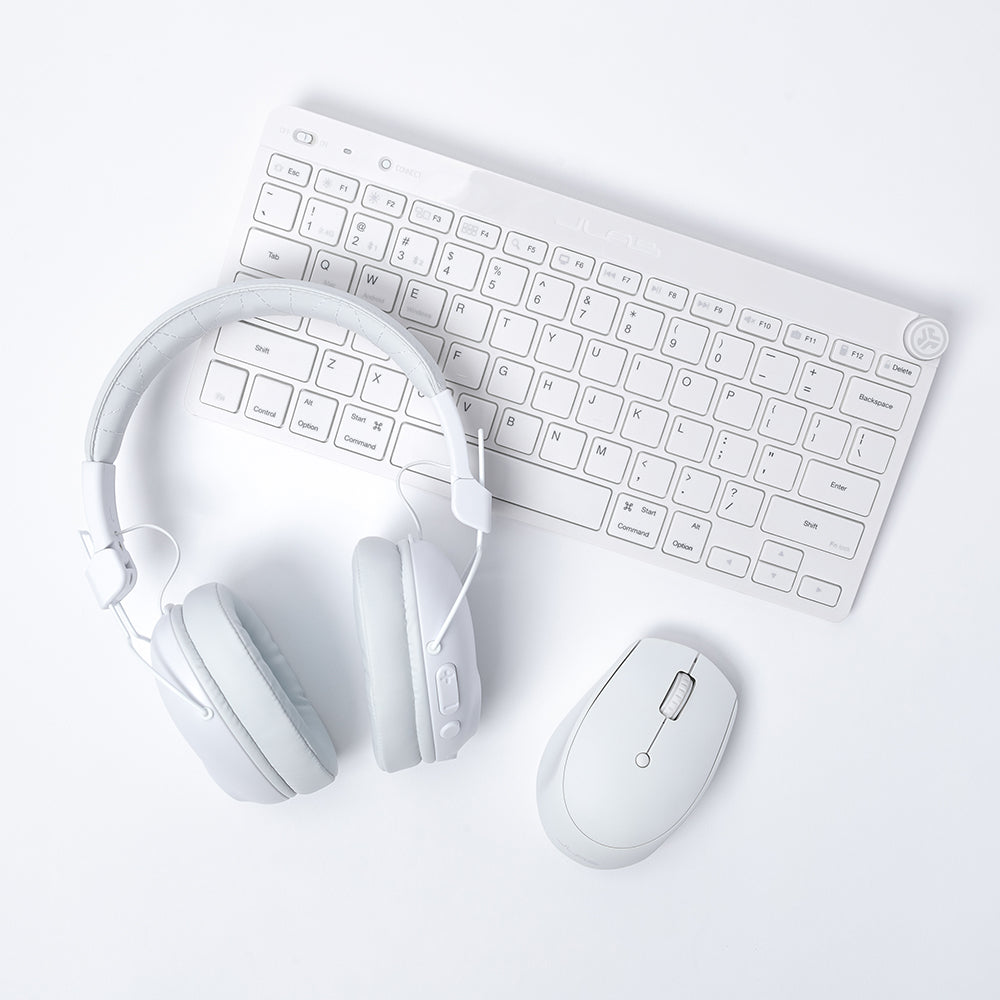 Studio Pro Wireless Over-Ear Headphones White - Image 4